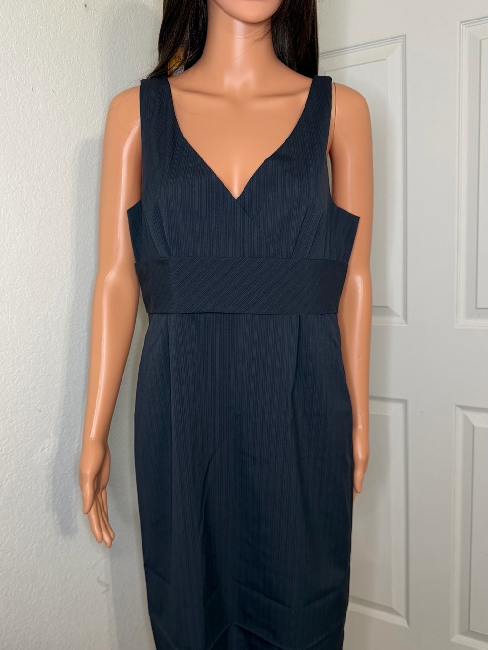 ANTONIO MELANI Black V-Neck Midi Sheath Dress